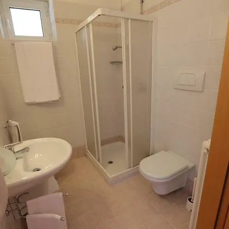 Ξενοδοχείο Da Roberto Λατζίζε