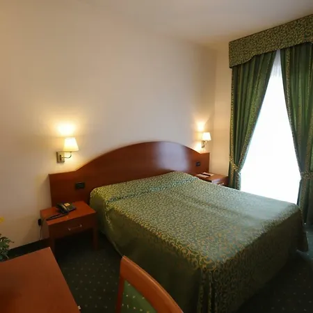 Ξενοδοχείο Da Roberto Λατζίζε